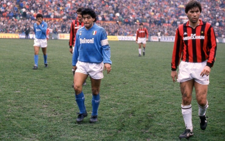 Diego Armando Maradona e Carlo Ancelotti durante un Napoli-Milan della stagione 1987-88