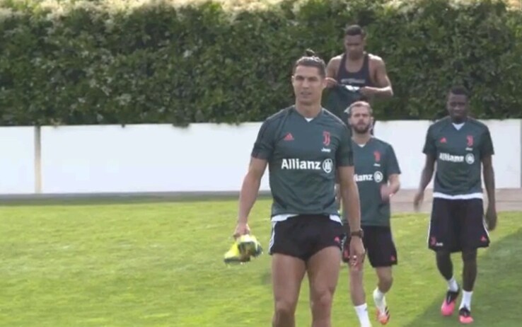 Seduta di allenamento alle 17.30 per la Juve: il primo ad arrivare (con oltre 4 ore di anticipo) è stato Ronaldo, che si è presentato alla Continassa alle 12.52 juve