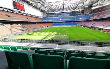 MILAN, ITALY - MARCH 08: General view of the empty stadium according to the rules to limit the spread of Covid-19 during the Serie A match between AC Milan and Genoa CFC at Stadio Giuseppe Meazza on March 8, 2020 in Milan, Italy. (Photo by Marco Luzzani/Getty Images)