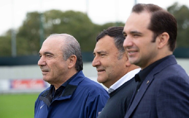 Rocco Commisso con il figlio Joseph e Joe Barone