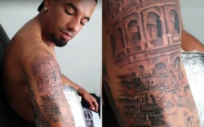 Bruno Peres: nuovo tatuaggio con il Colosseo. FOTO