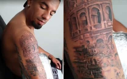 Bruno Peres: nuovo tatuaggio con il Colosseo. FOTO