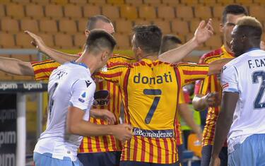 Patric come Suarez: morso e rosso diretto! VIDEO