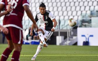 Juventus Vs Torino - Serie A TIM 2019/2020 Foto Marco Alpozzi/LaPresse
04 Luglio 2020 Torino, Italia
sport calcio
Juventus Vs Torino - Campionato di calcio Serie A TIM 2019/2020 - Allianz Stadium
Nella foto: Cristiano Ronaldo (Juventus F.C.); segna
Photo Marco Alpozzi/LaPresse
July 04, 2020 Milano, Italy
sport soccer
Juventus Vs Torino - Italian Football Championship League A TIM 2019/2020 - Allianz Stadium
In the pic: Cristiano Ronaldo (Juventus F.C.); score his goal