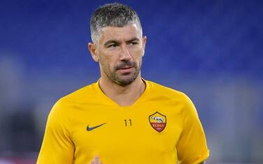 Kolarov dice sì all'Inter: ora accordo con la Roma