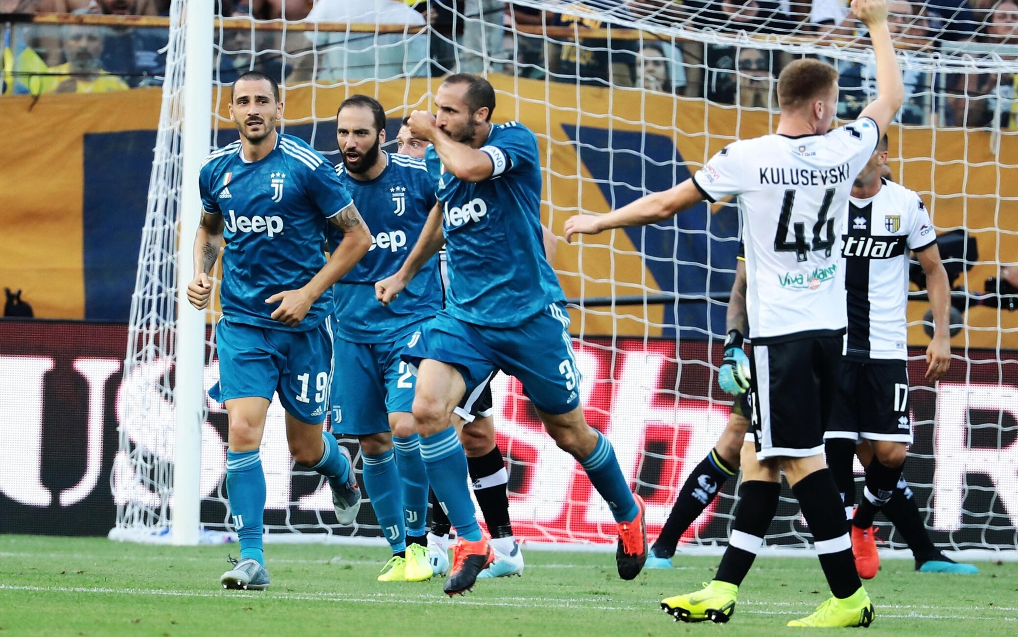 Il gol di Chiellini a Parma Il gol di Chiellini a Parma