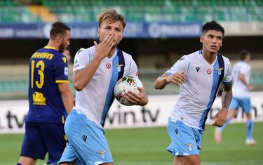 La Lazio dilaga a Verona: 5-1 e Immobile a 34 gol