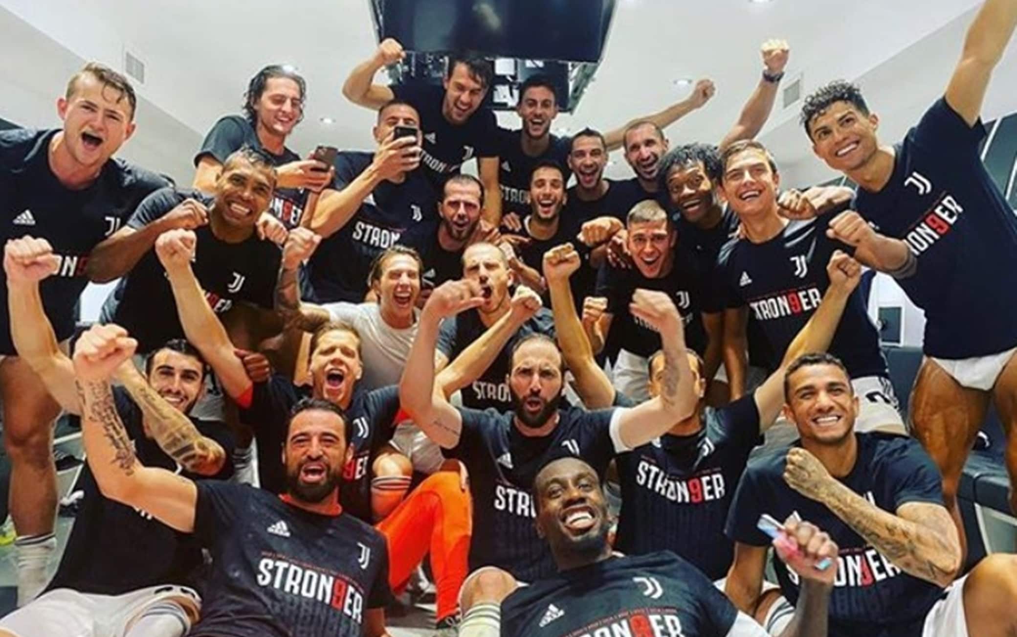 Scudetto Juve, la festa sui social dei giocatori | Sky Sport