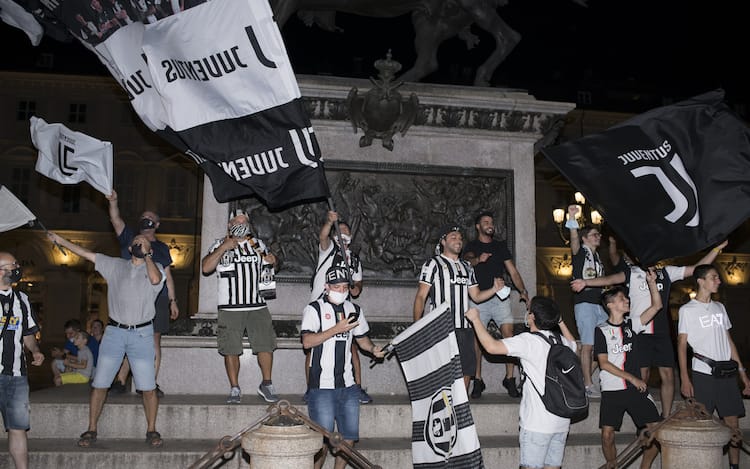Juve campione, pochi tifosi a Torino per la festa scudetto: evitati gli  assembramenti. FOTO | Sky Sport