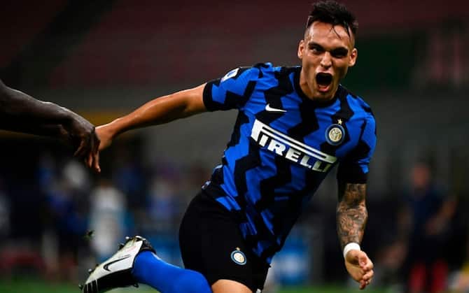 Inter-Napoli, debutto della nuova maglia a zig-zag della stagione 2020-21.  FOTO | Sky Sport