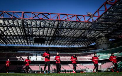 Il Milan rimborsa gli abbonati: voucher e sconti