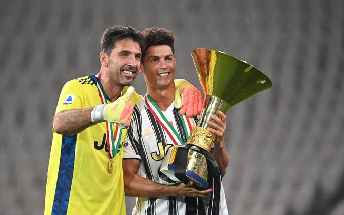 Juventus, premiazione e la festa per lo Scudetto 2020 allo Stadium | Sky  Sport
