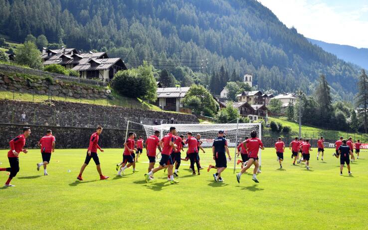 Cagliari Calcio Altri Tre Giocatori Positivi Al Covid 19 Sky Sport