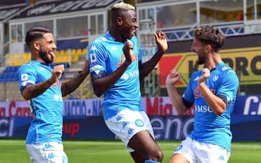 Mertens-Insigne: Parma ko 2-0, debutto per Osimhen