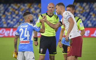 Napoli vs Roma - Serie A TIM 2019/2020 Foto Fabio Rossi/AS Roma/LaPresse
05/07/2020 Napoli (Italia)
Sport Calcio
Napoli-Roma
Campionato Italiano Serie A TIM 2019/2020 - Stadio San Paolo
Nella foto: Edin Dzeko, Lorenzo Insigne
Photo Fabio Rossi/AS Roma/LaPresse
05/07/2020 Naples (Italy)
Sport Soccer
Napoli-Roma
Italian Football Championship League Serie A Tim 2019/2020 - San Paolo Stadium
In the pic: Edin Dzeko, Lorenzo Insigne
