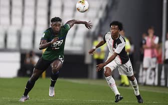 Juventus vs Atalanta - Serie A TIM 2019/2020 Foto LaPresse - Fabio Ferrari
11 Luglio 2020 Torino, Italia
Sport
Calcio
Juventus Fc vs Atalanta - Campionato di calcio Serie A TIM 2019/2020 - Allianz Stadium.
Nella foto:Duván Zapata (Atalanta Bergamasca Calcio)
Photo LaPresse - Fabio Ferrari
July 11, 2020 Turin, Italy
sport
soccer
Juventus Fc vs Atalanta - Italian Football Championship League A TIM 2019/2020 - Allianz Stadium.
In the pic:Duván Zapata (Atalanta Bergamasca Calcio)