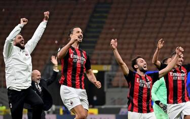 Ibra decide il derby: 2-1 e Milan da solo in vetta