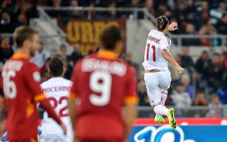 24 marzo 2012: Ibra esulta dopo aver segnato il gol vittoria alla Roma 