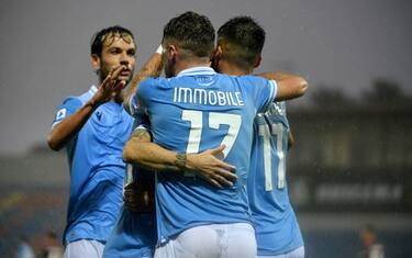 Immobile torna e segna, la Lazio batte il Crotone