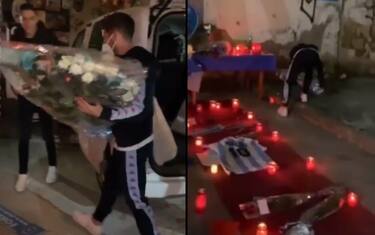 Maradona, l'omaggio notturno di Mertens. VIDEO