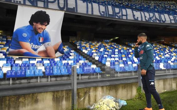 Napoli-Roma nel segno di Maradona: tutti i video | Sky Sport