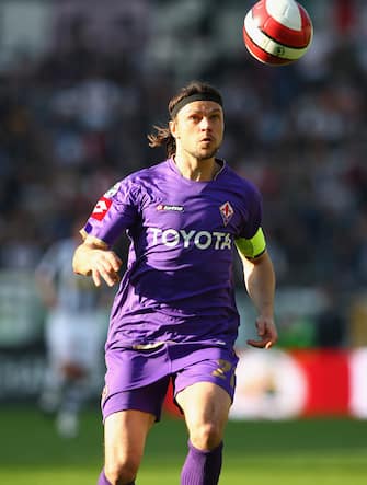 TURIN, ITALY - MARCH 02:  Tomas Ujfalusi of Fiorentina during the Serie A match between Juventus and Fiorentina at the Stadio Olimpico on March 2, 2008 in Turin,Italy.  (Photo by Michael Steele/Getty Images)