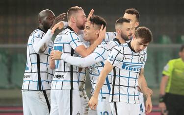 L'Inter vince la settima di fila: 2-1 al Verona