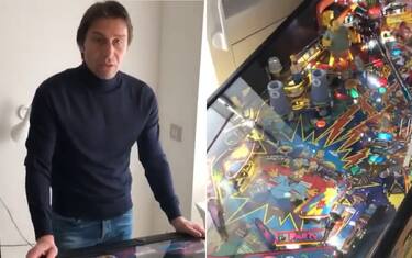 Conte gioca a flipper: "Grande antistress". VIDEO