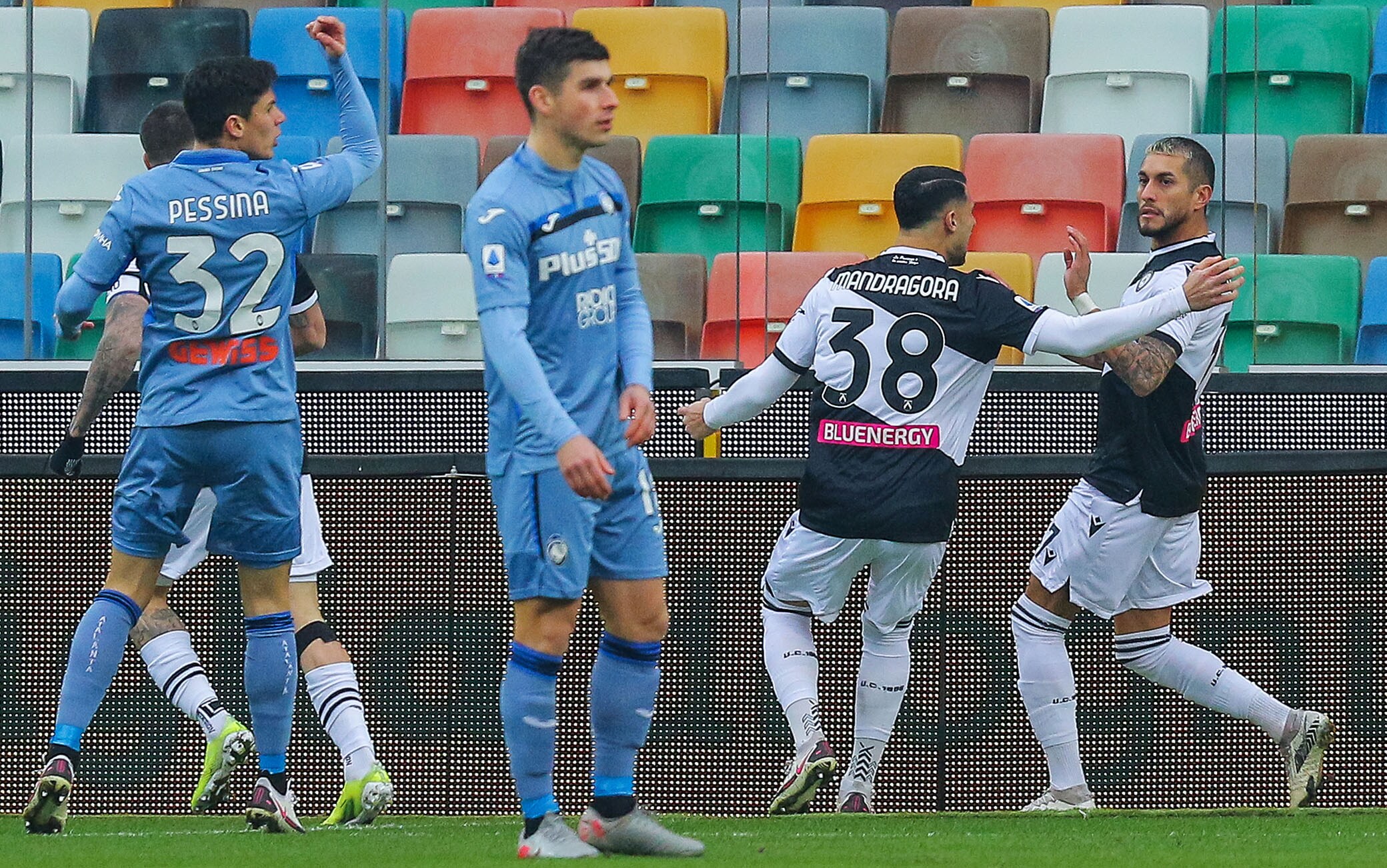 Udinese Atlanta 1-1, Gol e Highlights.  Le reti di Pereira e Muriel, un solo punto a Casparini