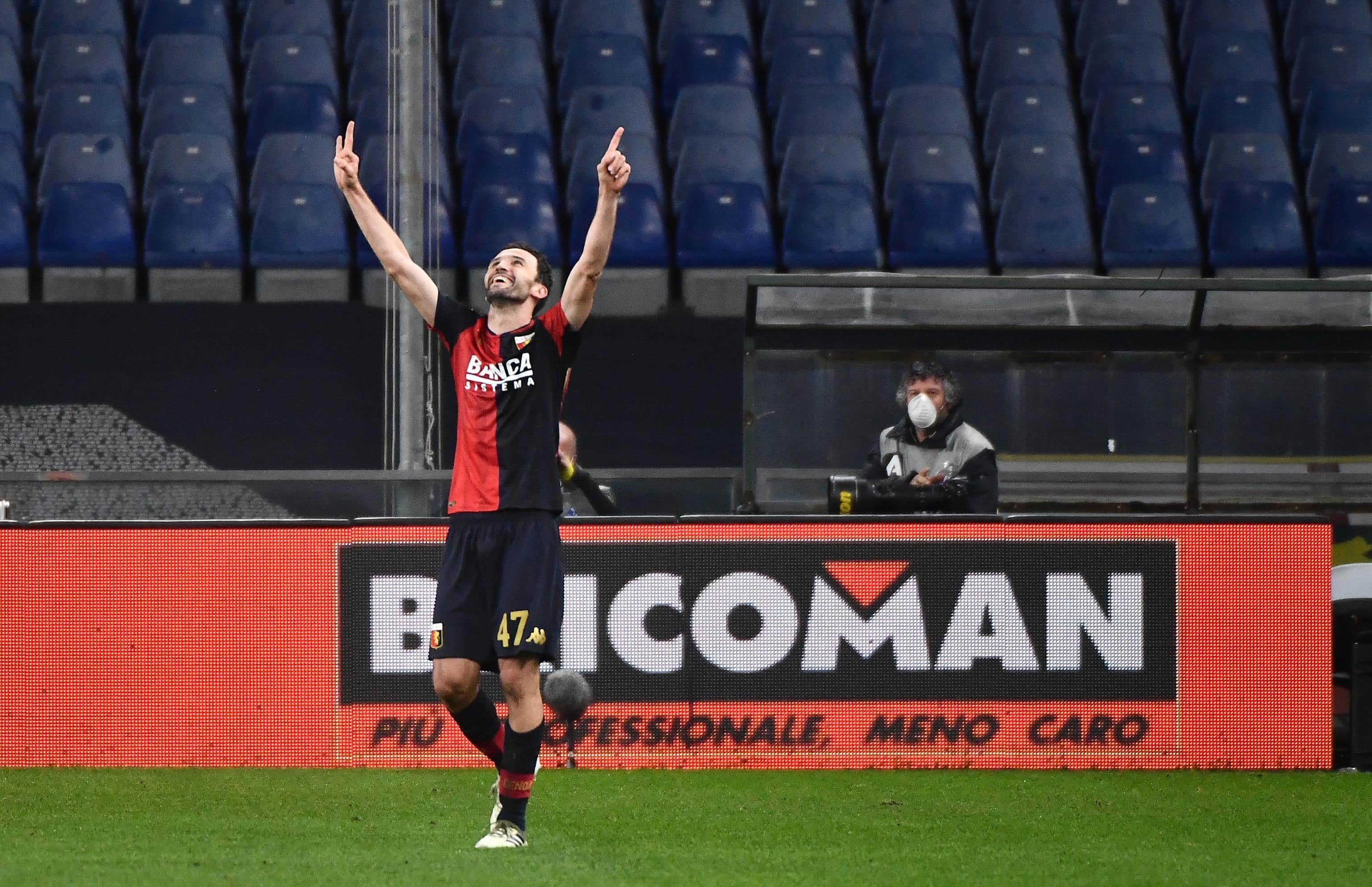 Milan Badelj scrive un 13 in cielo per dedicare il gol a Davide Astori Genoa's Milan Badelj jubilates after scoring the gol during the Italian Serie A match Genoa Cfc vs Hellas Verona Football Club 1903 at Luigi Ferraris stadium in Genoa, Italy, 20 February 2021.
ANSA/LUCA ZENNARO