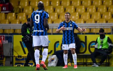Inter in fuga scudetto: 2-1 al Parma, +6 sul Milan