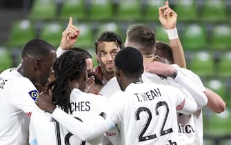 Jose Fonte of Lille and teammates celebrate the goal of Mehmet Zeki Celik during the French championship Ligue 1 football match between FC Metz and Lille OSC (LOSC) on April 9, 2021 at Stade Saint-Symphorien in Metz, France - Photo Jean Catuffe / DPPI / LiveMedia
