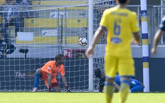 Foto Fabrizio Corradetti/LaPresse
21 ottobre 2018 Frosinone, Italia
sport
calcio
Frosinone vs Empoli - Campionato di calcio Serie A TIM 2018/2019 - Stadio Benito Stirpe 
Nella foto: gol Frosinone autogol di Matias Silvestre 1-0

Photo Fabrizio Corradetti/LaPresse
october 21, 2018 Frosinone, Italy
sport
soccer
Frosinone vs Empoli - Italian Football Championship League A TIM 2018/2019 - Benito Stirpe stadium.
In the pic: Frosinone goal Matias Silvestre's own goal 1-0