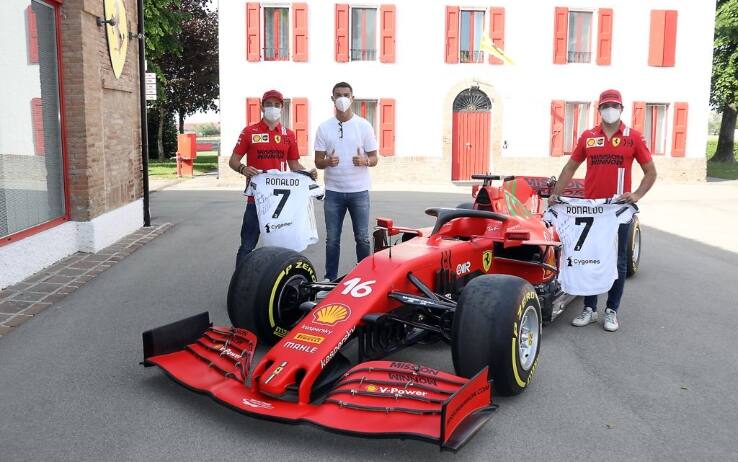 Ronaldo con Sainz e Leclerc