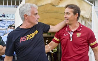 FARO, PORTUGAL - JULY 31: AS Roma coach JosÃ¨ Mourinho and Julen Lopetegui of Sevilla FC before a Pre-Season Friendly match between Sevilla FC and AS Roma at Estadio Algarve on July 31, 2021 in Faro, Portugal. (Photo by Fabio Rossi/AS Roma via Getty Images)
