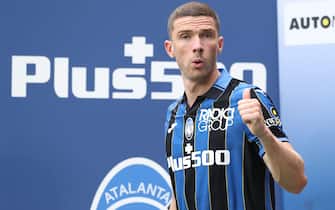 Bergamo, Italy, 31st July 2021. Robin Gosens of Atalanta reacts as he enters the field of play for the Pre Season Friendly match at Gewiss Stadium, Bergamo. Picture credit should read: Jonathan Moscrop / Sportimage via PA Images
