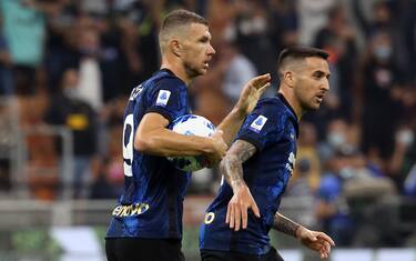 Dzeko tra i migliori bomber al debutto nell'Inter