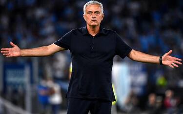 Mourinho: "Arbitro e Var non all'altezza"