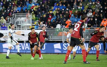 Cecchini da fuori area, solo Messi meglio di Calha