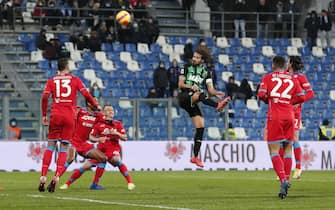 Sassuolo's Gian Marco Ferrari scores the 2-2 goal during the Italian Serie A soccer match US Sassuolo vs SSC Napoli at Mapei Stadium in Reggio Emilia, Italy, 1 December 2021. ANSA / SERENA CAMPANINI
