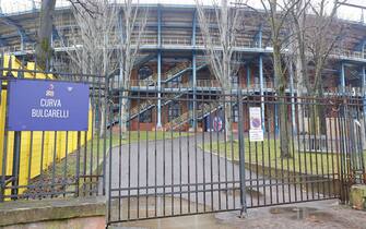 The closed gates of Renato Dall'Ara stadium today.Bologna, Italy, 06 January 2022. ANSA /ELISABETTA BARACCHI
