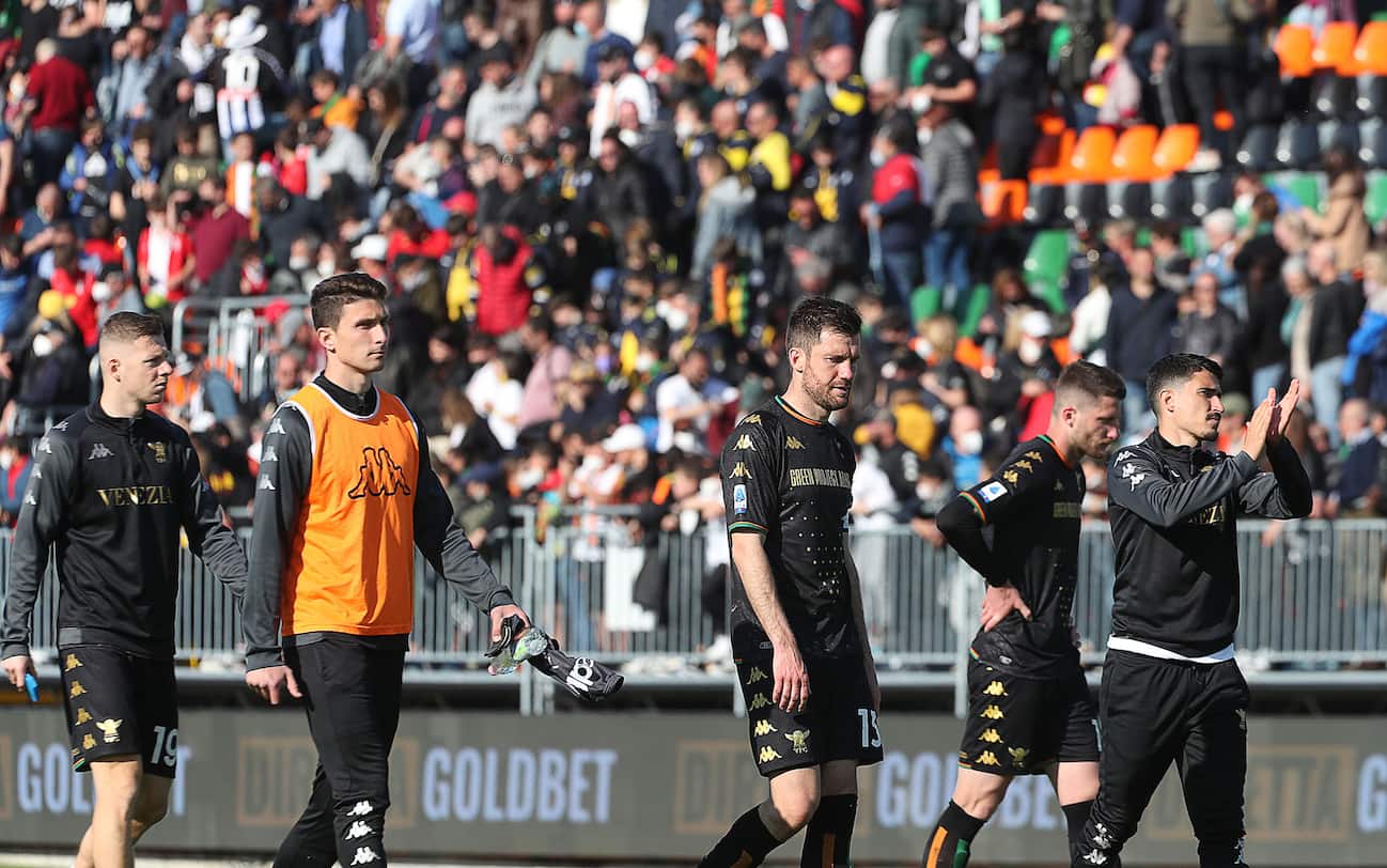 Serie A, quanto vale il paracadute per le squadre retrocesse in B Sky Sport Serie A, quanto vale il paracadute per le squadre retrocesse in B Sky Sport