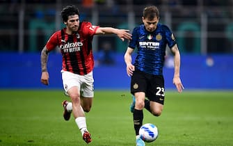 MILAN, ITALY - April 19, 2022: Nicolo Barella of FC Internazionale competes for the ball with Sandro Tonali of AC Milan during the Coppa Italia semi-final second leg football match between FC Internazionale and AC Milan. (Photo by Nicolò Campo/Sipa USA)