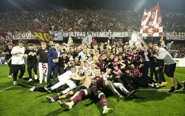 Salernitana ko 4-0 ma salva: il Cagliari va in B