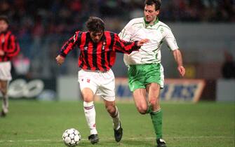 AC Milan's Zvonimir Boban and Werder Breman's Frank Neubarth battle for the ball  (Photo by Phil O'Brien/EMPICS via Getty Images)