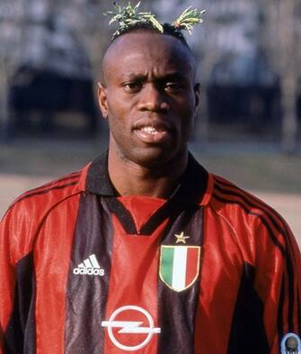 ITALY - UNSPECIFIED: Taribo West of AC Milan poses for photo before the Serie A 1999-2000. Italy (Photo by Alessandro Sabattini/Getty Images)