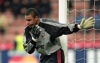 8 Nov 2000:  Dida of AC Milan in action during the UEFA Champions League match against Leeds United at the San Siro in Milan, Italy.  The match was drawn 1-1. \ Mandatory Credit: Gary M Prior/Allsport