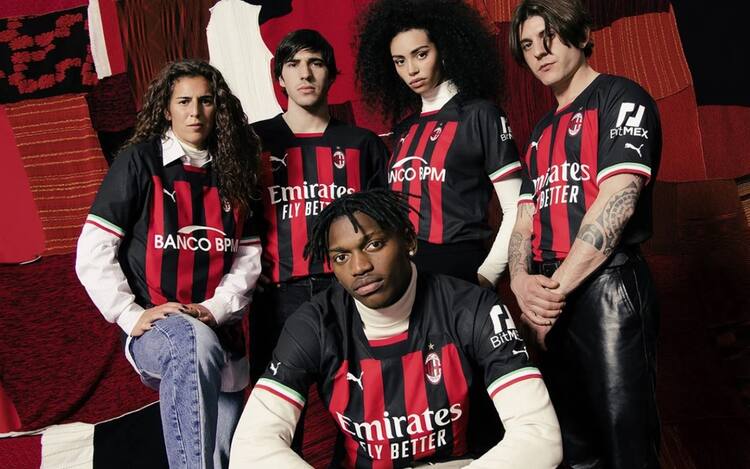 Presentazione maglia milan 2021 sale