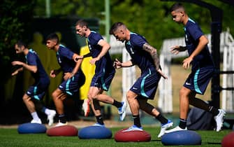 COMO, ITALY - JULY 08: Players of ii in action during the FC Internazionale training session at the club's training ground Suning Training Center on July 08, 2022 in Como, Italy. (Photo by Mattia Ozbot - Inter/Inter via Getty Images)