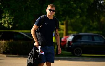 COMO, ITALY - JULY 13: NicolÃ² Barella of FC Internazionale looks on during the FC Internazionale training session at the club's training ground Suning Training Center on July 13, 2022 in Como, Italy. (Photo by Mattia Ozbot - Inter/Inter via Getty Images)